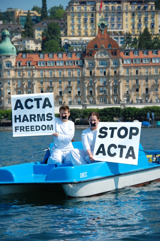 STOP_ACTA_LaQuadrature-ActUpparis_Luzern_041