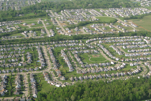 Banlieue pavillonnaire 600x