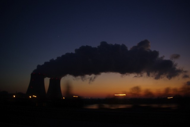 fumee-centrale-nucleaire-2