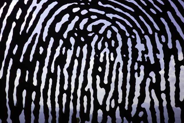 fichage-empreintes-identite-640px-4