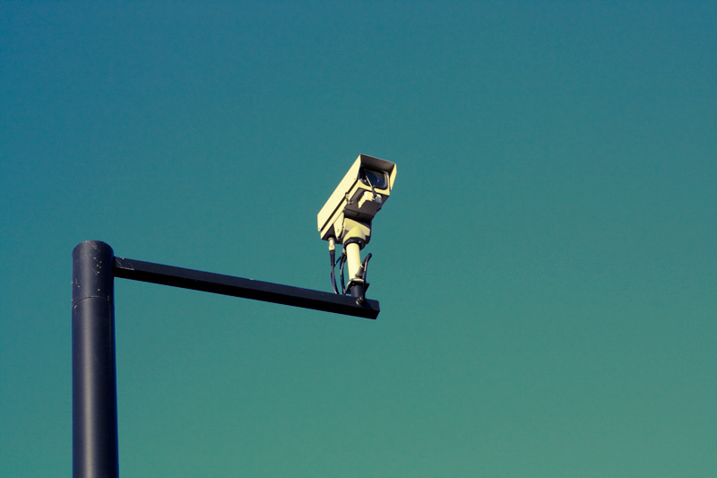 camera-video-surveillance-ecran-1-cc-CharbelAkhras-flickr-640px