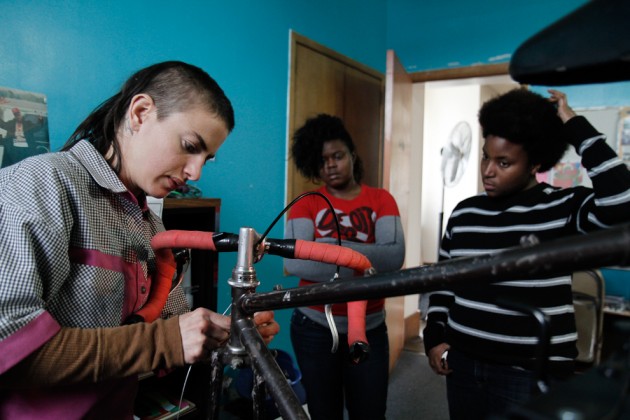 slider-fender-bender-detroit-je-t-aime-webdoc-mandray-bienvenu-portfolio-owni-022